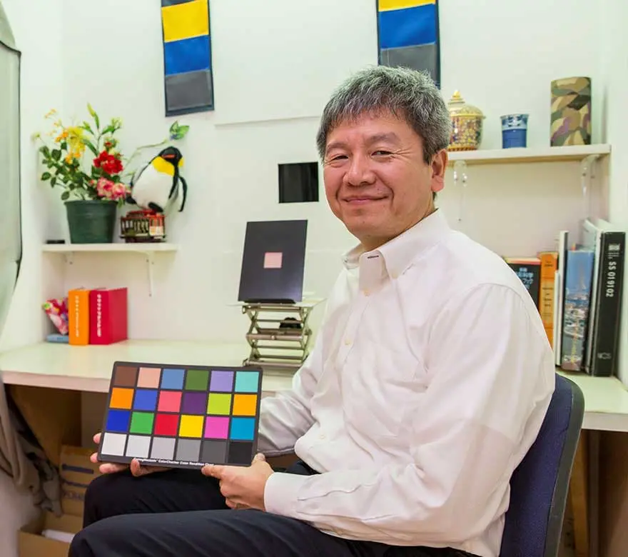 article-heart-007-researcher.webp