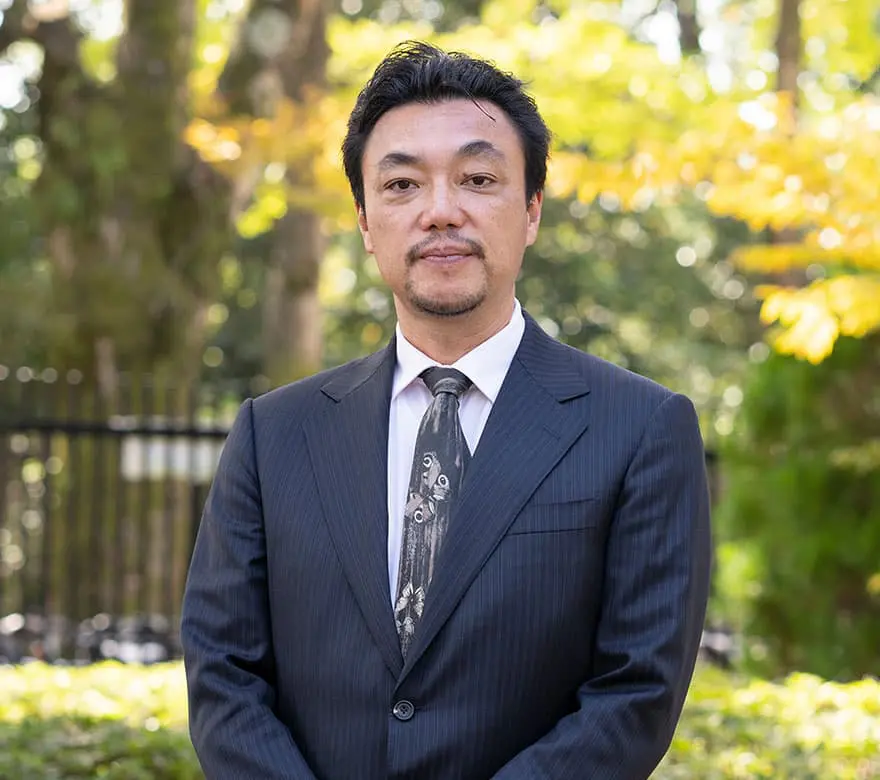 article-sustainable-003-researcher.webp